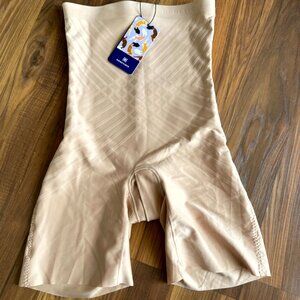 Honeylove Silhouette Sculpting Short Womens Size Large Beige Open Gusset NEW